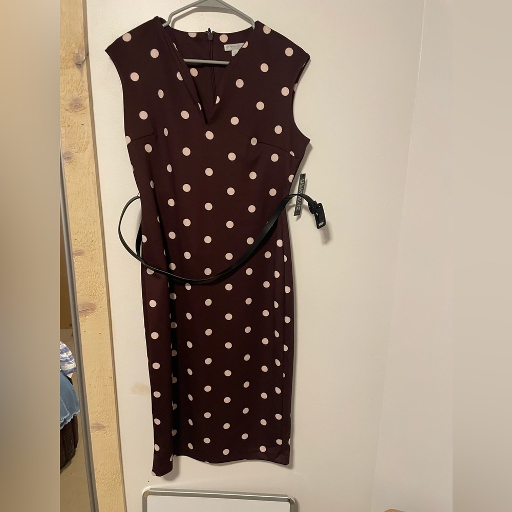 Sleeveless dress